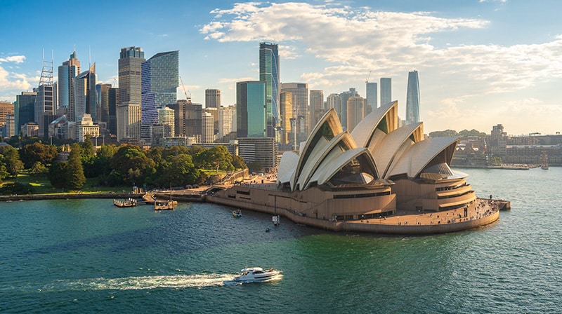 Planning a Move to Australia? Start With These Financial Essentials